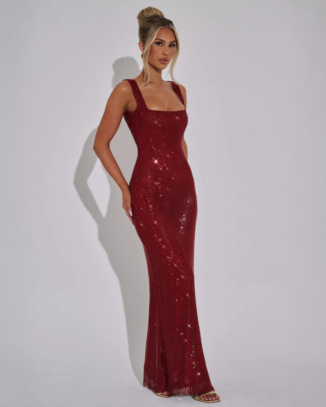 Vestido de Festa com Decote Quadrado Ornamental