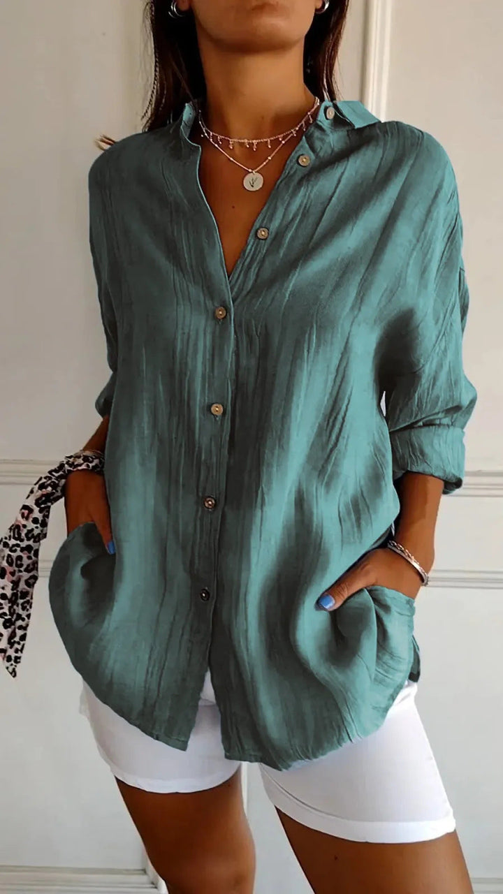 Camisa com Botões, Solapa e Mangas Compridas