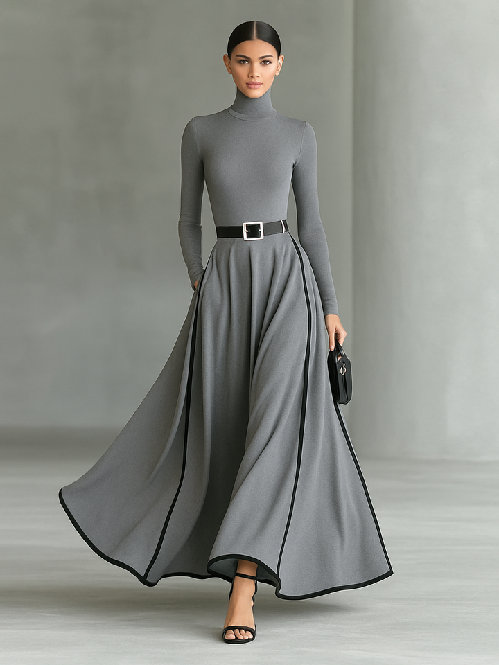 Vestido Maxi Preto com Detalhes Brancos, Gola Alta e Cinto