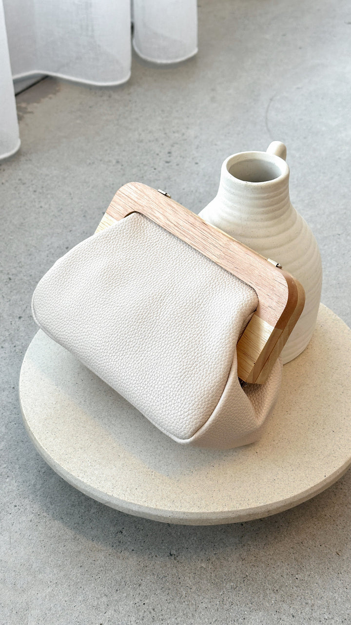 Clutch de Estrutura de Madeira Kimmi - Nude