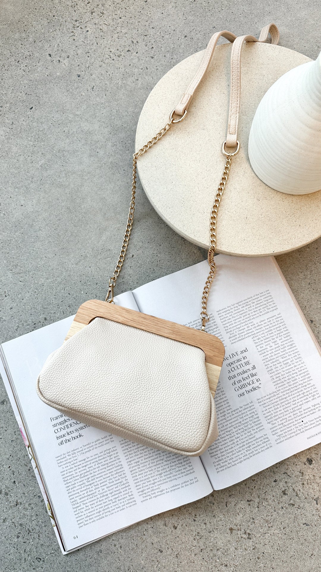 Clutch de Estrutura de Madeira Kimmi - Nude