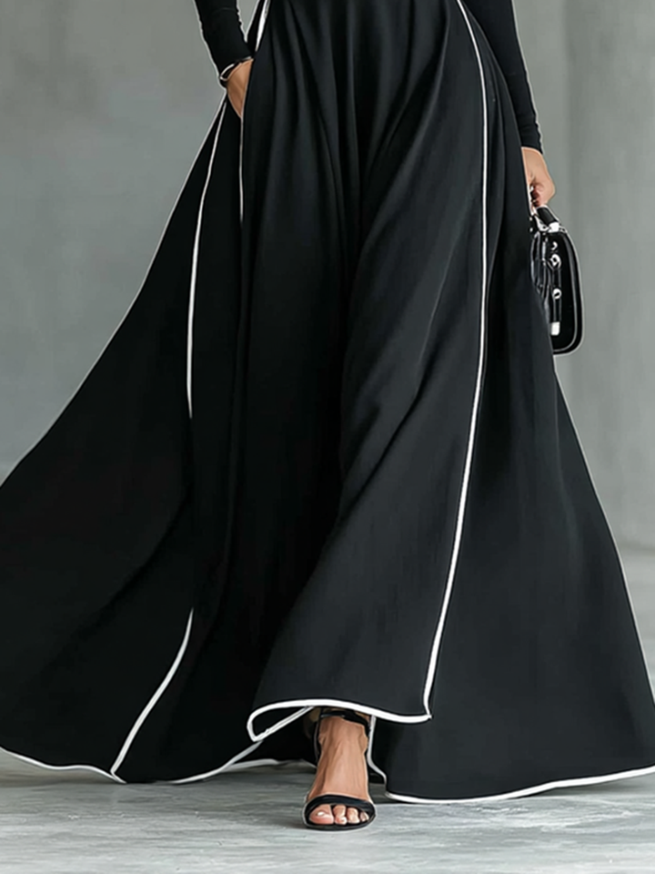 Vestido Maxi Preto com Detalhes Brancos, Gola Alta e Cinto