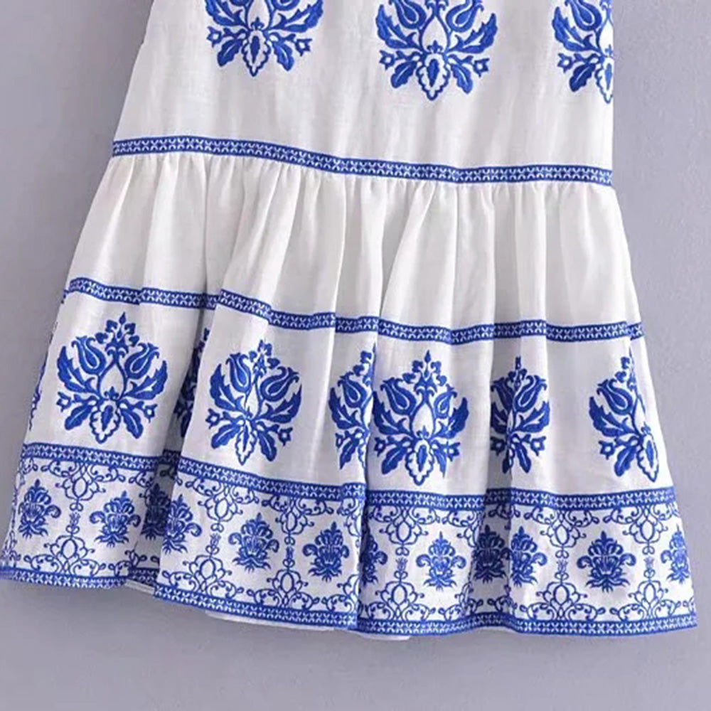Saia Azul e Branca